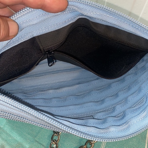 NWOT Light Blue Bam Bag Purse w/Strong Chain Lock & 2 Key - Picture 7 of 9